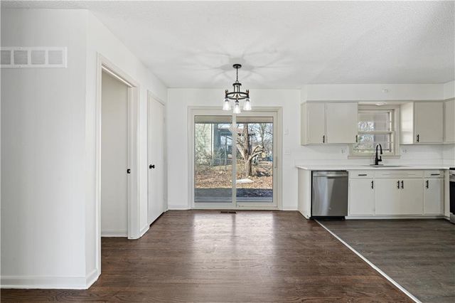 8604 E 84th Terrace, Raytown, MO 64138