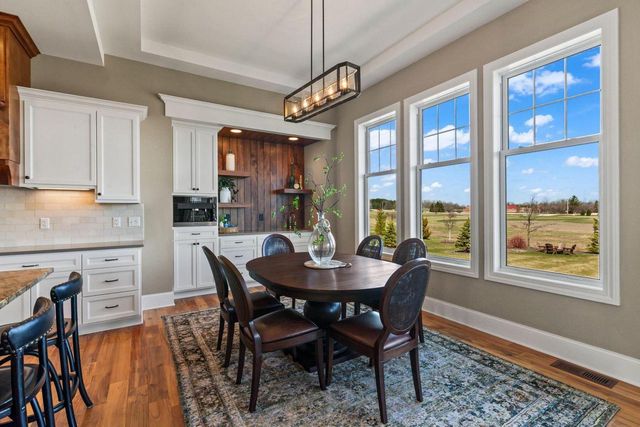 N33W29424 Millridge ROAD, Pewaukee, WI 53072