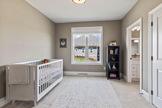 N33W29424 Millridge ROAD, Pewaukee, WI 53072