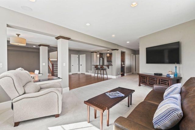 N33W29424 Millridge ROAD, Pewaukee, WI 53072
