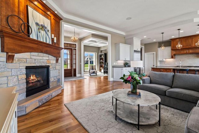 N33W29424 Millridge ROAD, Pewaukee, WI 53072
