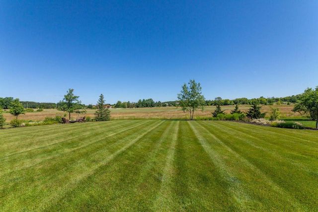 N33W29424 Millridge ROAD, Pewaukee, WI 53072