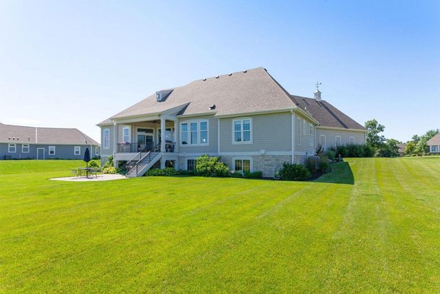 N33W29424 Millridge ROAD, Pewaukee, WI 53072