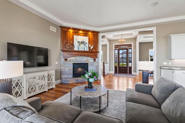 N33W29424 Millridge ROAD, Pewaukee, WI 53072