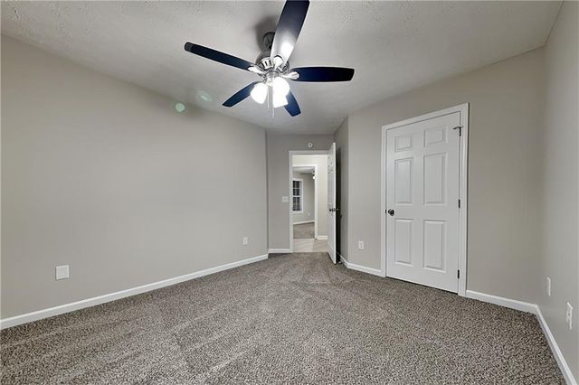 230 Lake Valley Drive, Loganville, GA 30052