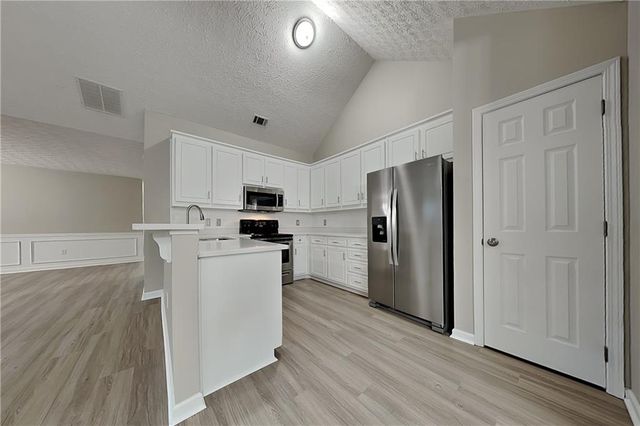 230 Lake Valley Drive, Loganville, GA 30052