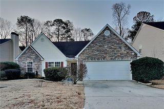 230 Lake Valley Drive, Loganville, GA 30052