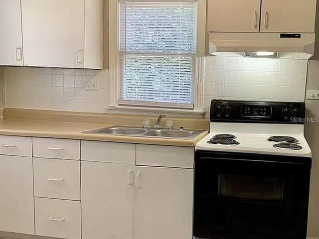 424 W DR M L KING JR BOULEVARD, Brooksville, FL 34601