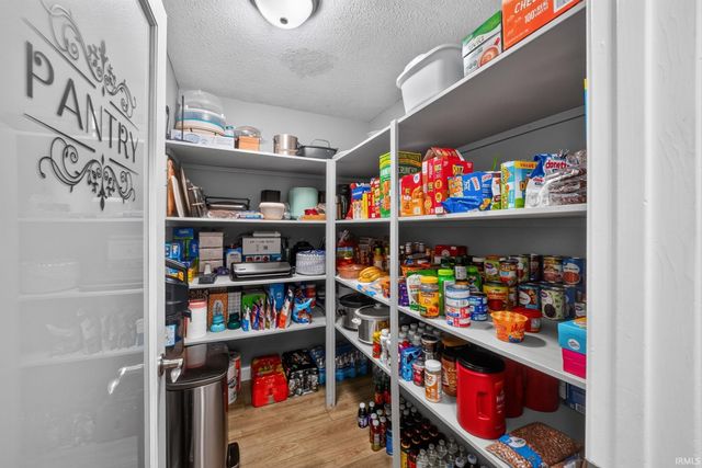 52116 Falcon Chase Drive, Granger, IN 46530