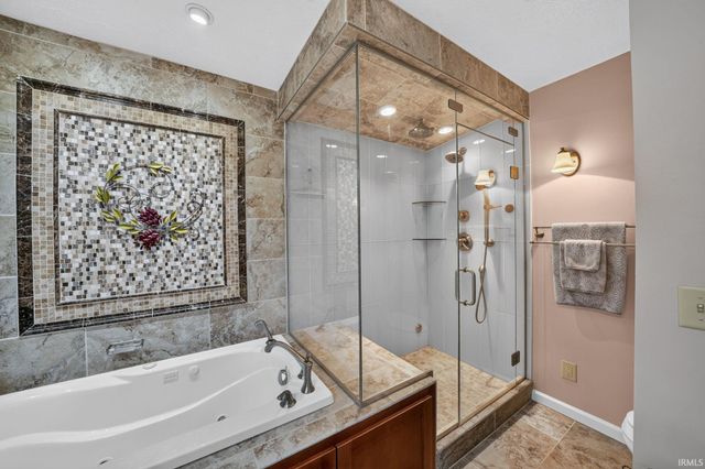 52116 Falcon Chase Drive, Granger, IN 46530