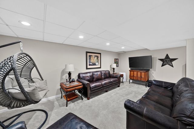52116 Falcon Chase Drive, Granger, IN 46530