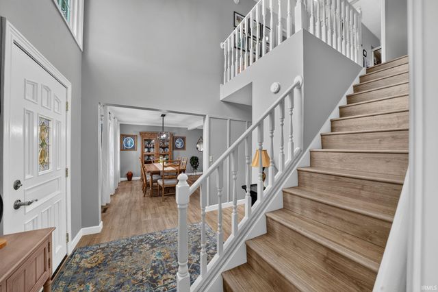 52116 Falcon Chase Drive, Granger, IN 46530