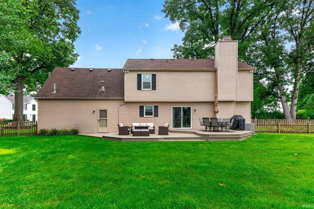52116 Falcon Chase Drive, Granger, IN 46530