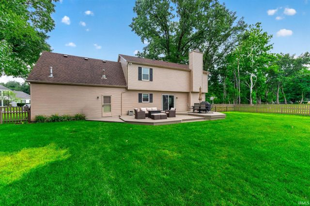 52116 Falcon Chase Drive, Granger, IN 46530