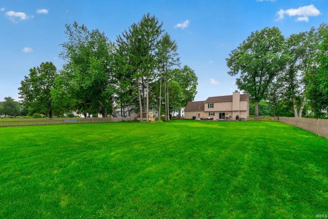 52116 Falcon Chase Drive, Granger, IN 46530