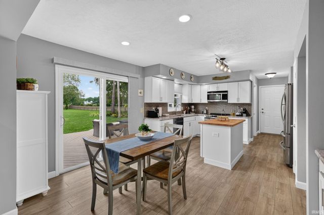 52116 Falcon Chase Drive, Granger, IN 46530