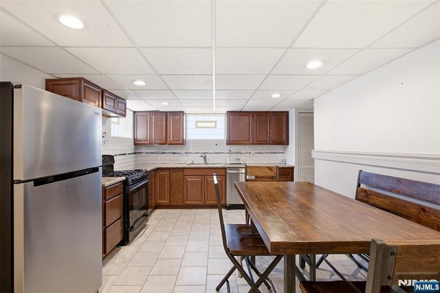 640 New York Avenue, Lyndhurst, NJ 07071