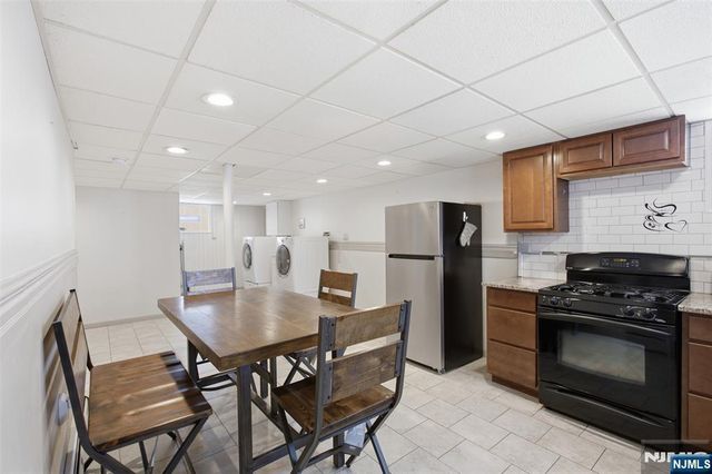 640 New York Avenue, Lyndhurst, NJ 07071