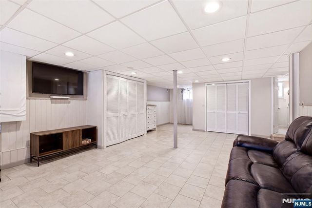 640 New York Avenue, Lyndhurst, NJ 07071