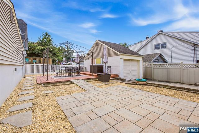 640 New York Avenue, Lyndhurst, NJ 07071