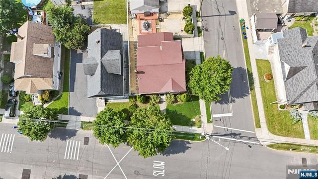 640 New York Avenue, Lyndhurst, NJ 07071