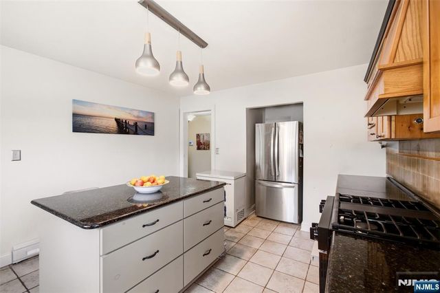 640 New York Avenue, Lyndhurst, NJ 07071