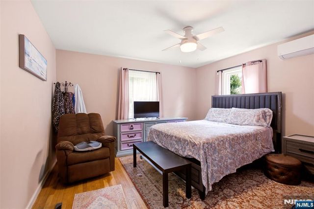 640 New York Avenue, Lyndhurst, NJ 07071