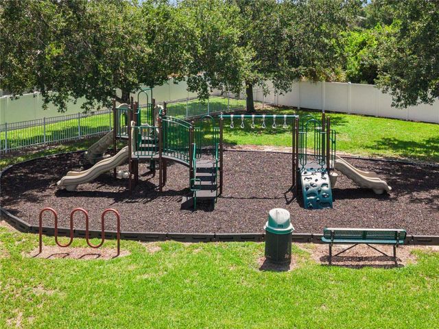 644 FLOWER FIELDS LANE, Orlando, FL 32824