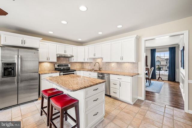 526 BEAUMONT CIR, West Chester, PA 19380