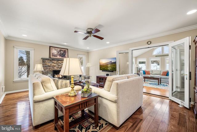 526 BEAUMONT CIR, West Chester, PA 19380