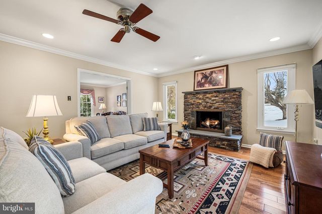 526 BEAUMONT CIR, West Chester, PA 19380