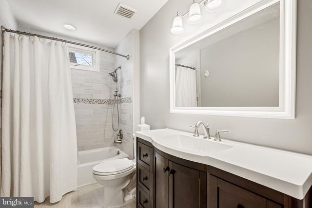 526 BEAUMONT CIR, West Chester, PA 19380