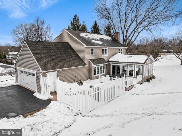 526 BEAUMONT CIR, West Chester, PA 19380