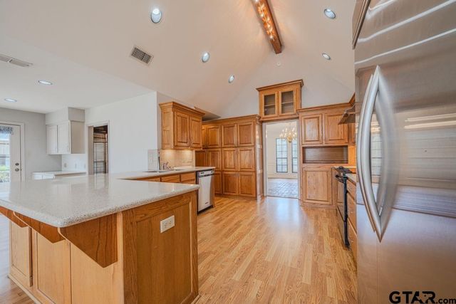 10 Elmwood St., Longview, TX 75604