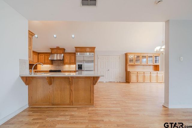 10 Elmwood St., Longview, TX 75604