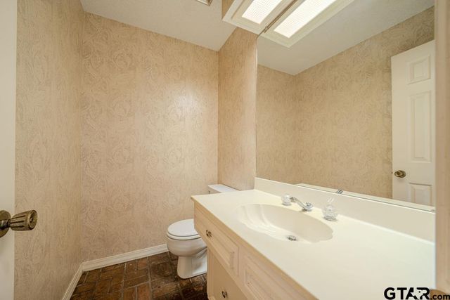 10 Elmwood St., Longview, TX 75604