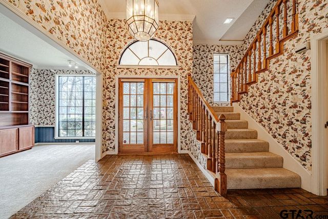 10 Elmwood St., Longview, TX 75604