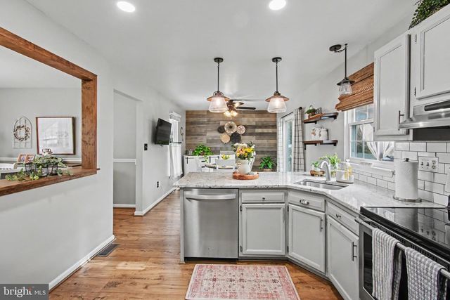 865 ELMWOOD CT, Westminster, MD 21158