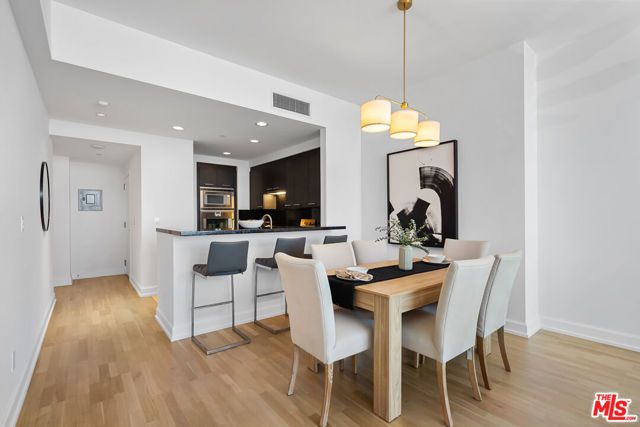 900 W OLYMPIC Boulevard 37E, Los Angeles, CA 90015
