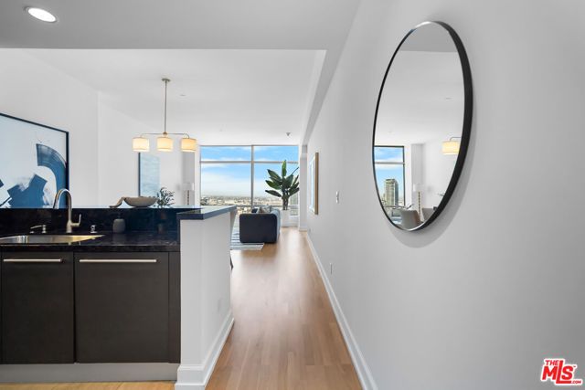 900 W OLYMPIC Boulevard 37E, Los Angeles, CA 90015