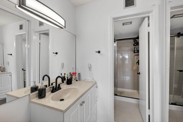 3000 NW 42nd Avenue B404, Coconut Creek, FL 33066