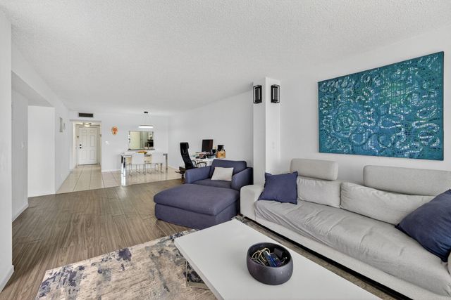 3000 NW 42nd Avenue B404, Coconut Creek, FL 33066