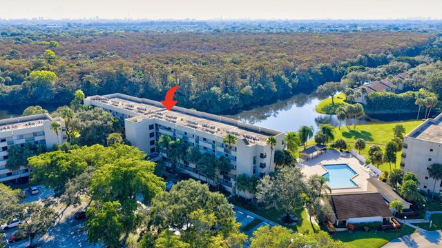 3000 NW 42nd Avenue B404, Coconut Creek, FL 33066