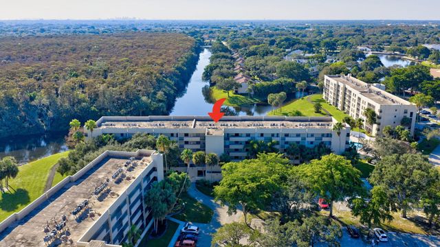 3000 NW 42nd Avenue B404, Coconut Creek, FL 33066