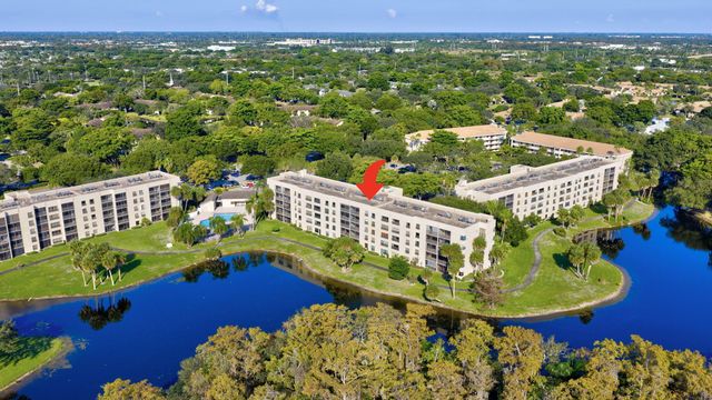 3000 NW 42nd Avenue B404, Coconut Creek, FL 33066