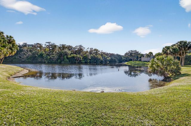 3000 NW 42nd Avenue B404, Coconut Creek, FL 33066