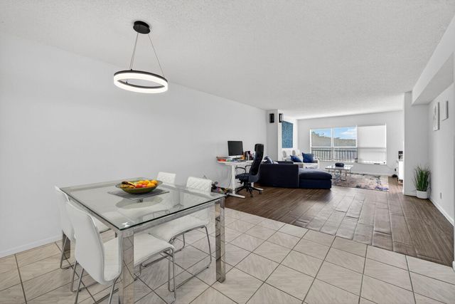 3000 NW 42nd Avenue B404, Coconut Creek, FL 33066