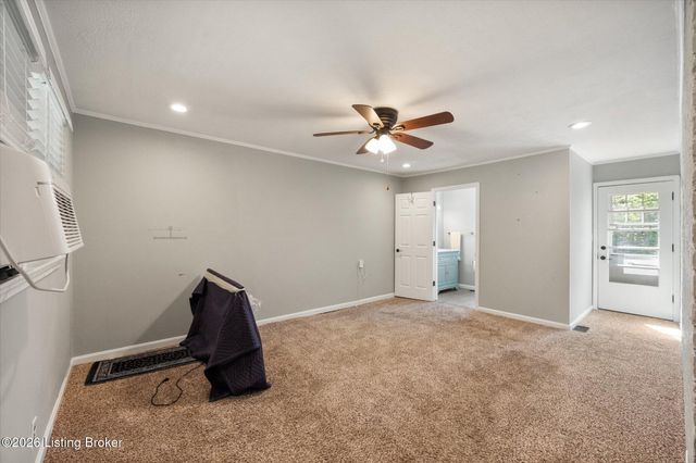 3301 Hunsinger Ln, Louisville, KY 40220
