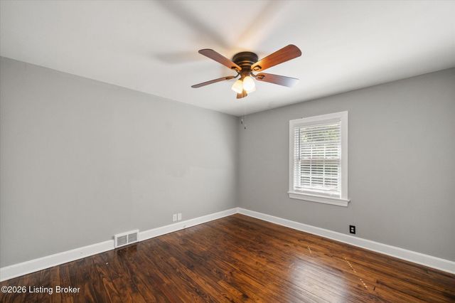 3301 Hunsinger Ln, Louisville, KY 40220