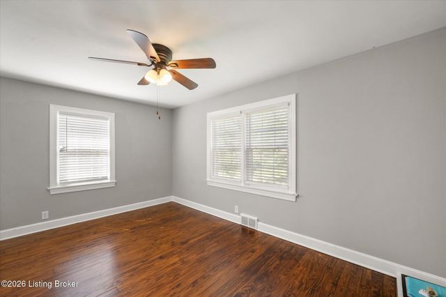 3301 Hunsinger Ln, Louisville, KY 40220